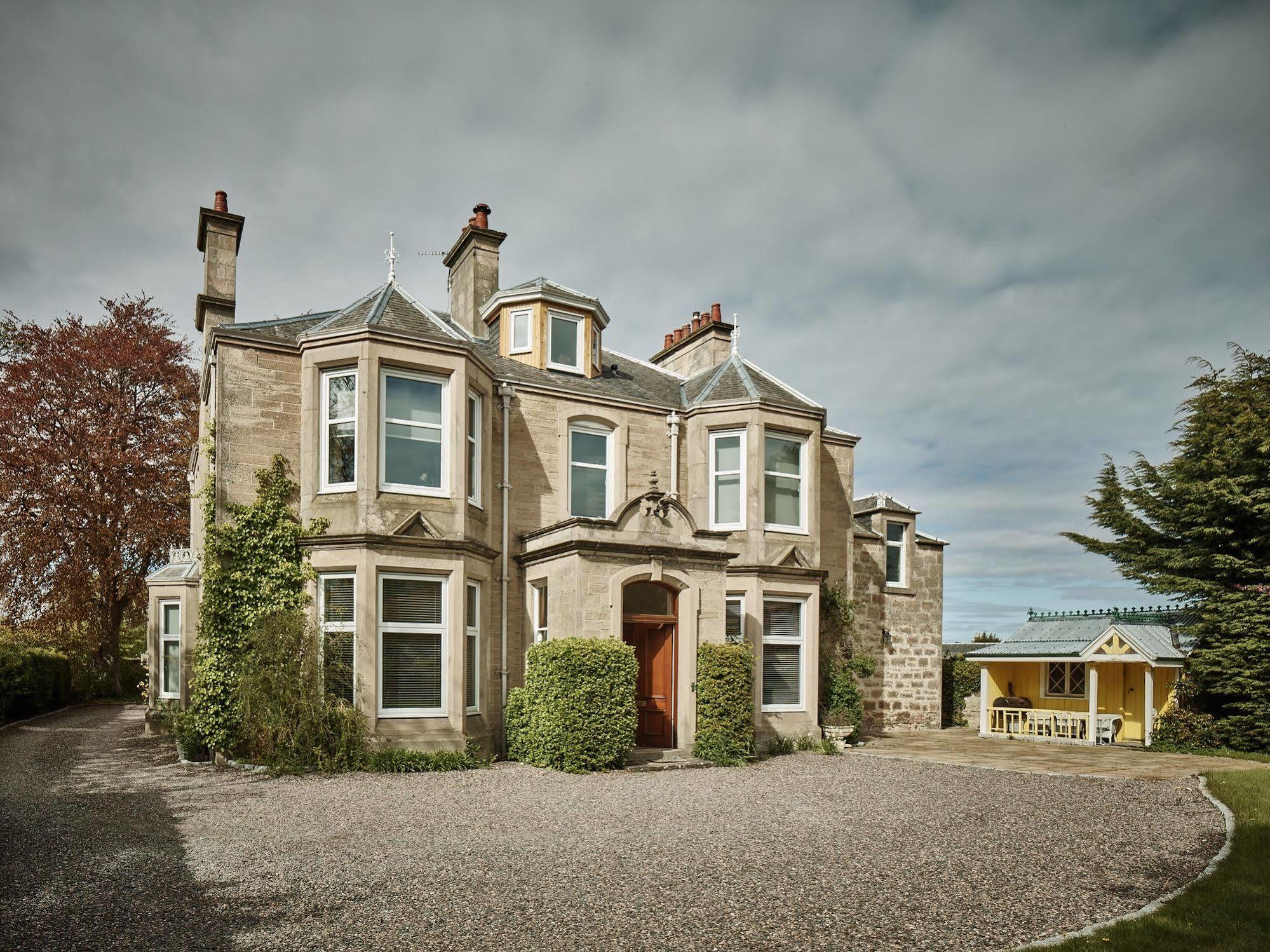 Tali Ayer Bed & Breakfast Nairn Bagian luar foto